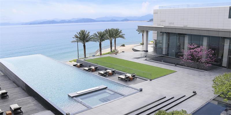 別墅游泳池用什么水處理設備？該怎么選？