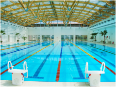 游泳池游泳時，游泳鏡起霧的解決辦法？