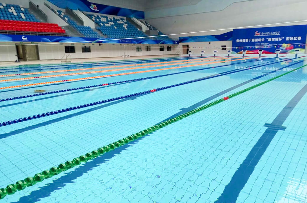 體育室內(nèi)場(chǎng)泳池