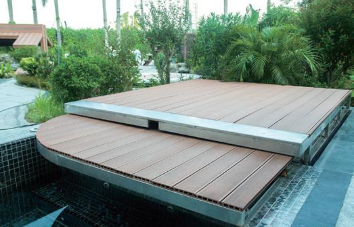 如何讓室外游泳池不受臟污污染呢？