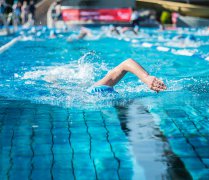 游泳池尿素超標，怎么辦？