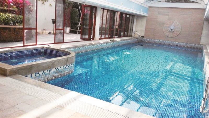 別墅泳池水處理,別墅游泳池設(shè)備,別墅泳池