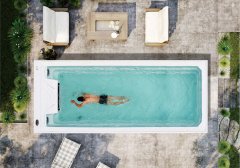 <b>帶按摩功能的別墅游泳池怎么設(shè)計(jì)？提升奢華體驗(yàn)的細(xì)節(jié)技巧！</b>