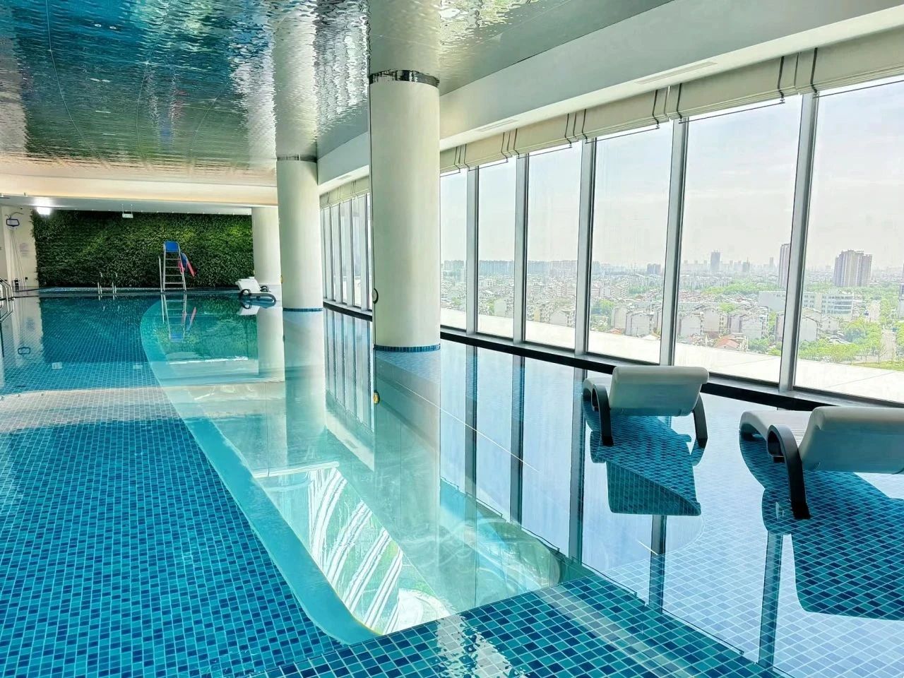 室內(nèi)游泳館設(shè)備,游泳池設(shè)備,室內(nèi)游泳館水處理設(shè)備