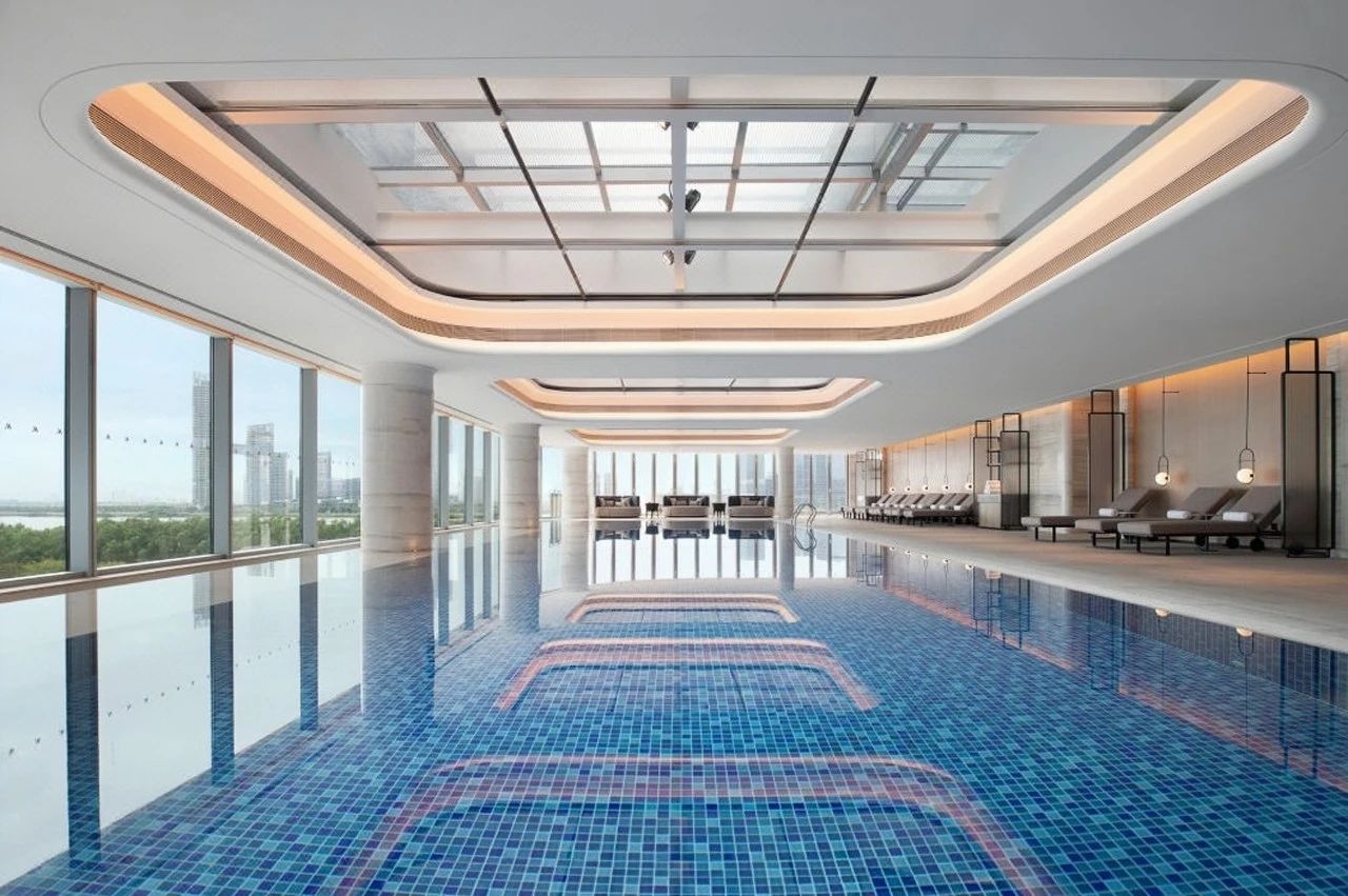 游泳池水處理怎么節(jié)水？戴思樂全自動游泳池珍珠巖過濾器系統(tǒng)反洗耗水直降！