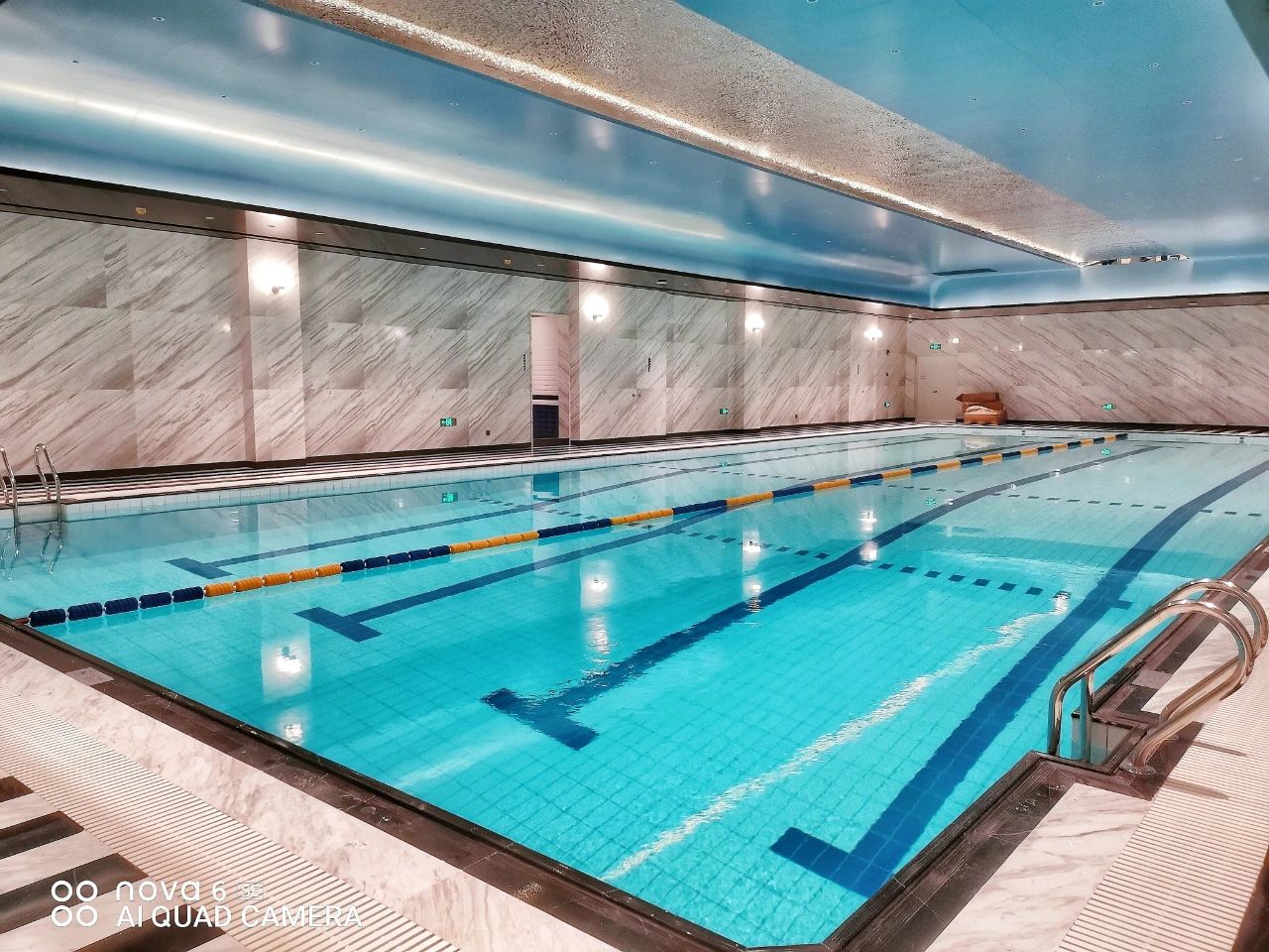 泳池清潔難題終結(jié)者，水底吸塵器真的好用嗎？